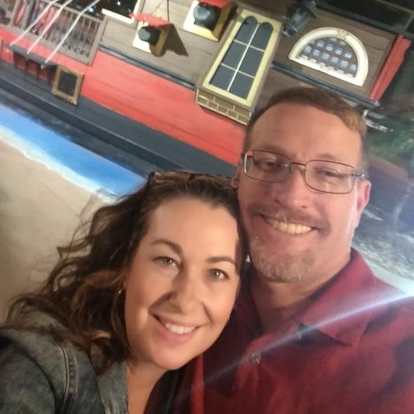 Meet your Posher, Heather - Picture 1 of 1